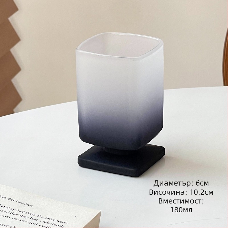 Чаша за вино с черен крак в стил Инс — елегантна стъклена чаша за вода, сок и кафе