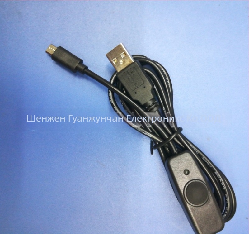 Захранване за Raspberry Pi 4B със превключвател и кабел USB‑A към USB‑C с индикатор за зареждане