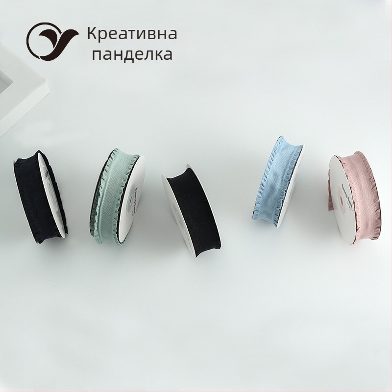 Полиестерна нессиметрична плетена лента за коса с декоративен ръб и корейска панделка