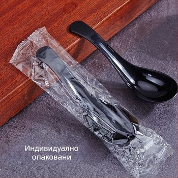 Еднократни пластмасови лъжици, индивидуално опаковани, удебелени, за доставка на храна; подходящи за супа, ориз и десерти.