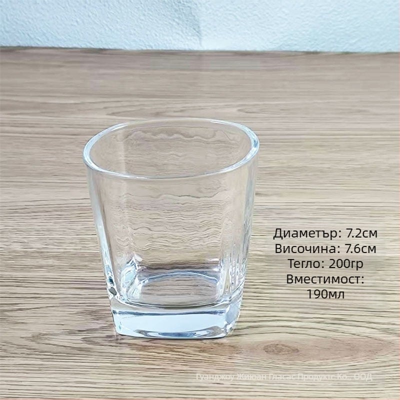 Удебелен квадратен стъклен съд, прозрачен за вода, сок, мляко, уиски и бира, 301–400 мл