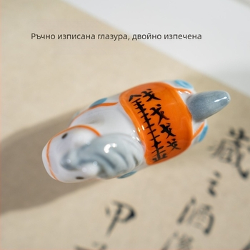 Керамичен държач за писалки във форма на кон от Танската династия, сладък и креативен бюрален декоративен елемент за годината на коня