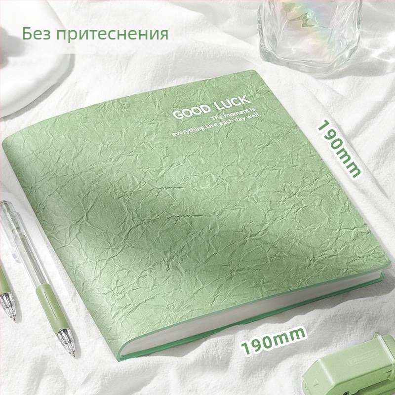 Тетрадка с квадратни клетки и плисирана кожена подвързия за срещи