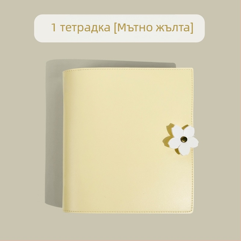Cute Little Year квадратен тефтер с обложка от изкуствена кожа и крафт хартия, подвързан, 60 листа, вътрешни страници 150×171 мм, корпус 168×192 мм, артистичен стил