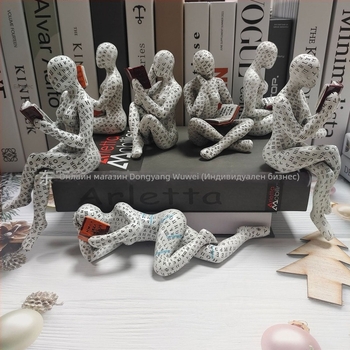Ръчно боядисана смолна фигура на човек, който чете – модерна минималистична украса за вход и рафтове