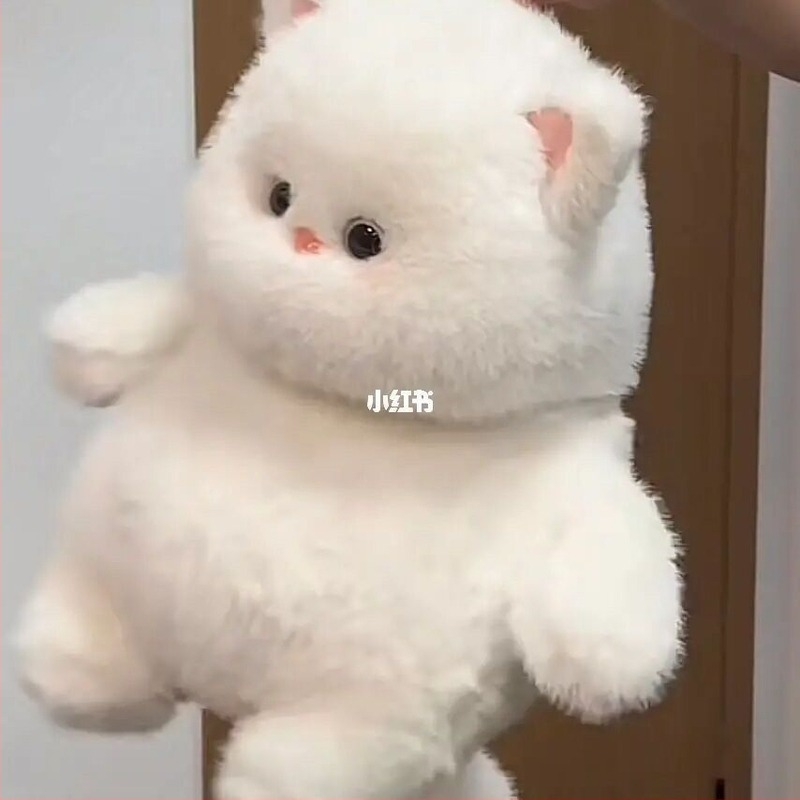 Meow It Cub бял плюшен коте — сладка котешка кукла и възглавница