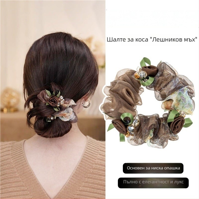 Scrunchie за коса от тъкан с ретро флорален дизайн в нюанс Hazelnut Mist, еластичен аксесоар за жени, 2026 модел
