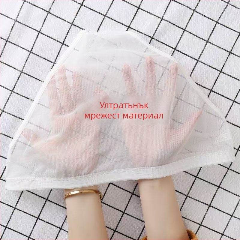 Тънки, напълно прозрачни, безшевни мъжки бикини в едноцветен дизайн, дишащи и прозиращи.