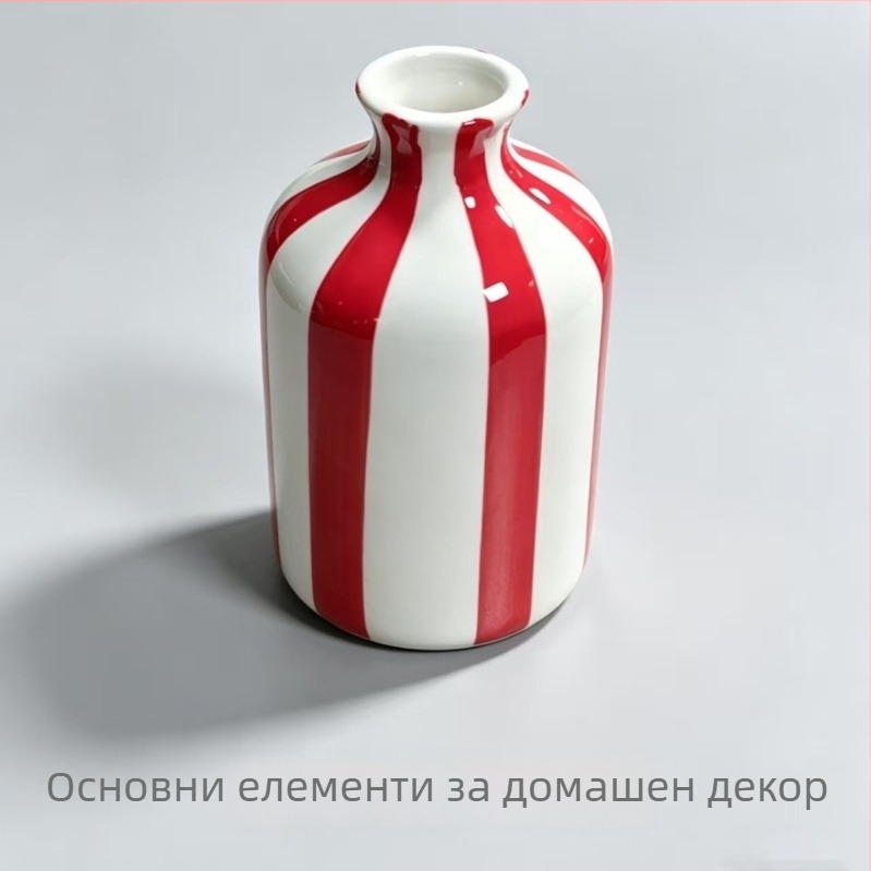 Скандинавска керамична ваза за хол със аранжировка на цветя, минималистичен дизайн в сини нюанси, декоративна ваза