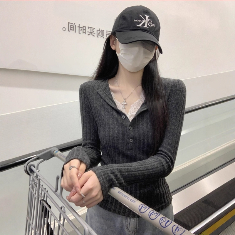 Naistele naiselik V-kaelusega pitsi lisatud triibuline top, pikkade käistega, kitsas lõige, polüester 91–99%