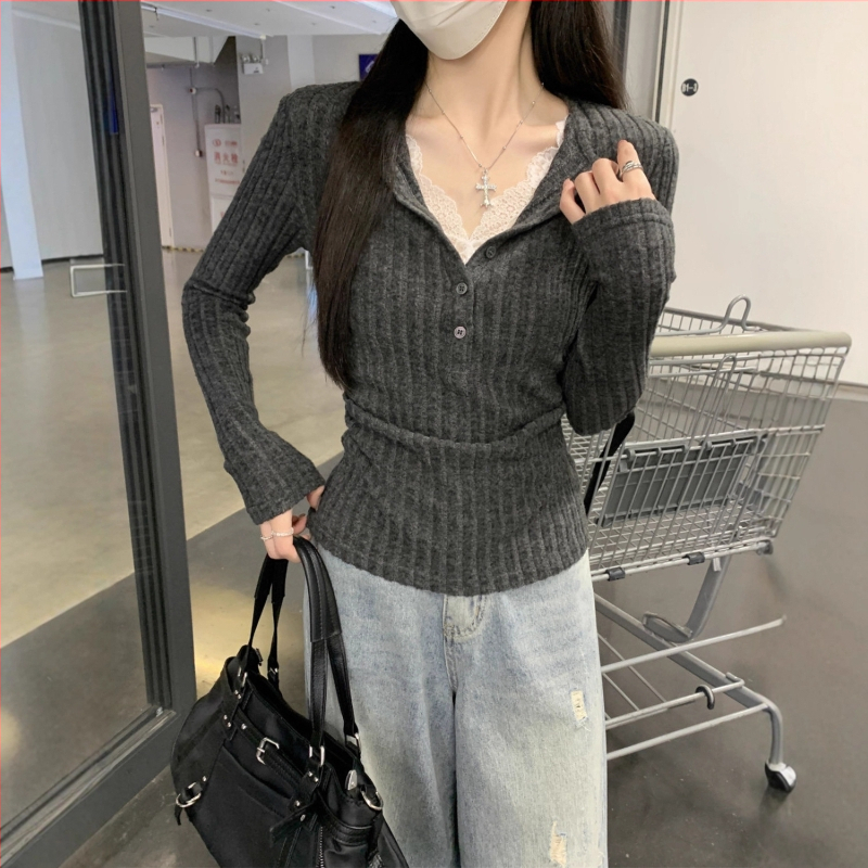 Naistele naiselik V-kaelusega pitsi lisatud triibuline top, pikkade käistega, kitsas lõige, polüester 91–99%