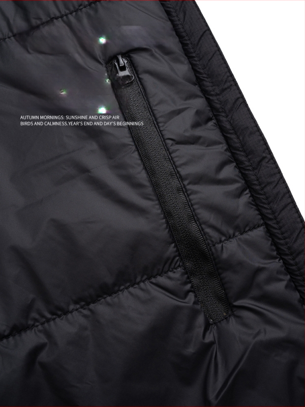 Nailonist vest polüestertäidisega, vaba lõige, lukuga taskud, talvise mudel 2025