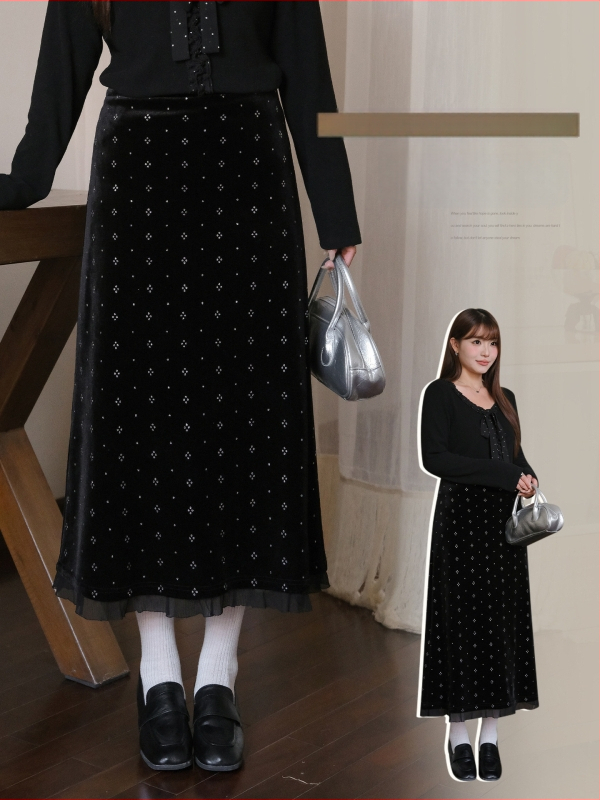 Sijona: aukštos juosmens velūro gėlių raštu, A linijos siluetas, fleece pamušalas