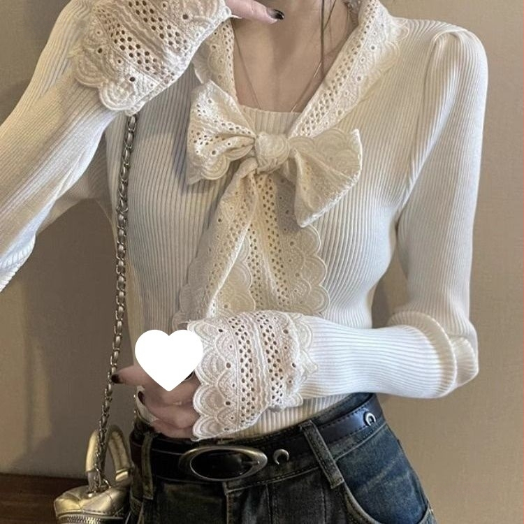 Bez rukava top s franucuskim rebrastim dizajnom, čipkast rub, V izrez, opušten oversize kroj, elegantan i ženstven stil