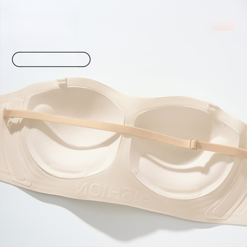 Be petnešių nematoma liemenėlė moterims su mažais krūtinėmis; pakelia, anti-slip, be siūlių, su nugara; Pagrindinė medžiaga: nailonas 70%; įdėklas: spandeks 30–50%; kaušiai 3/4, ploni formuojantys; nuimamos dvigubos petnešėlės; nugaros uždarymas su keturia