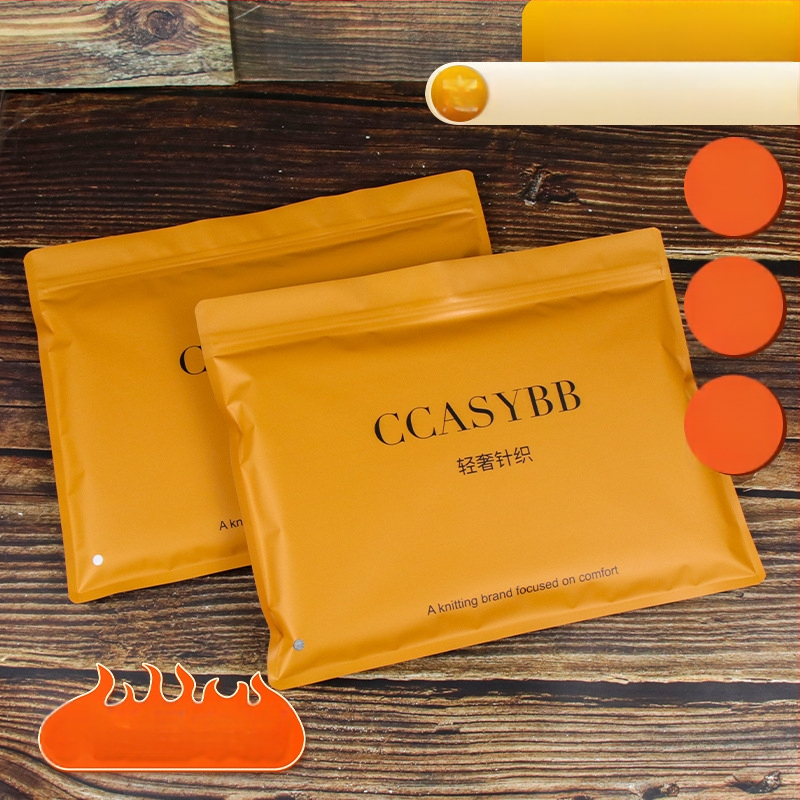 Drabužių pakuotės maišai — pritaikytos mažos partijos, dulkių nepralaidus uždarymas • medžiaga: nauja medžiaga • prekės kodas: Zg 241009 • naudojimas: drabužių pakavimas, saugojimas • dienos gamybos apimtis: 10 000 000 vnt • nukrypimas: ±2 cm