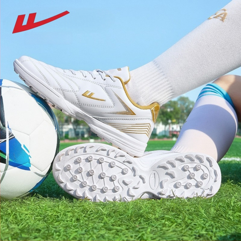 Vyrų futbolo bateliai Warrior Hui Li – viršus iš sintetinės odos, vidinė tinklinė medžiaga, gumos padas, raišteliai, žemas kulnas