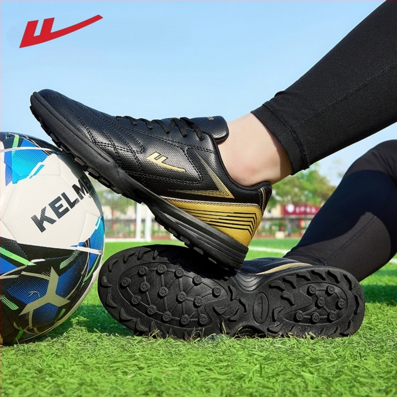 Vyrų futbolo bateliai Warrior Hui Li – viršus iš sintetinės odos, vidinė tinklinė medžiaga, gumos padas, raišteliai, žemas kulnas