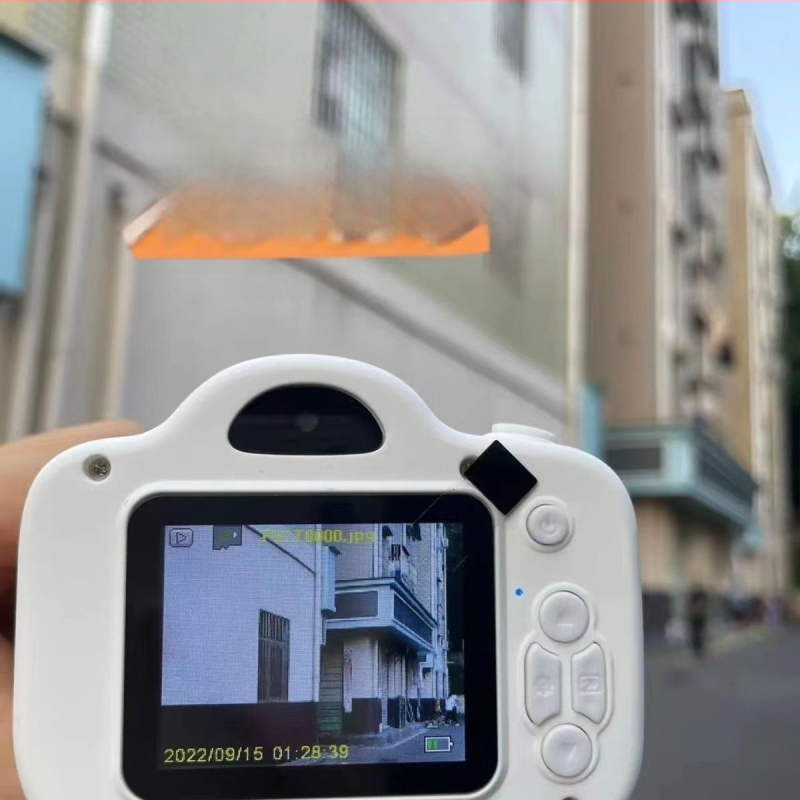 A3 serijos išmanusis fotoaparatas su 8x optiniu priartinimu, 8x skaitmeniniu priartinimu, 2,0 colių LCD, periskopinis objektyvas, elektroninė vaizdo stabilizacija