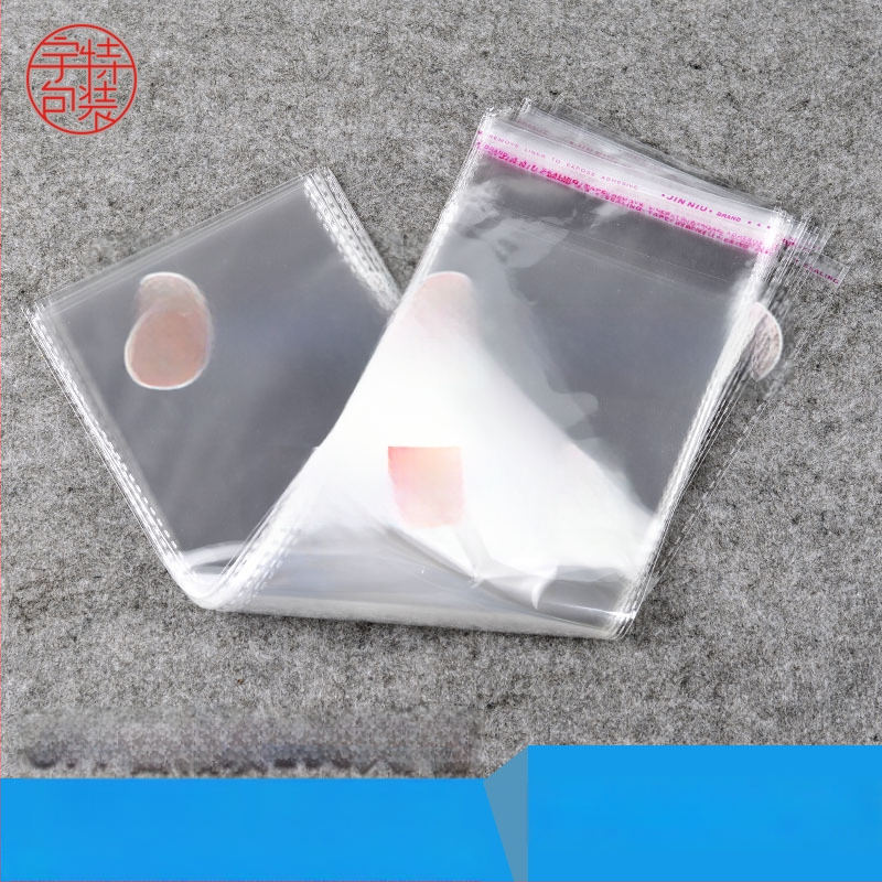 Savarankiškai lipnios dviejų sluoksnių uždarymo maišeliai, skaidrus plastikas, storis 0,05 mm, spausdintas logotipas, patalynės saugojimui