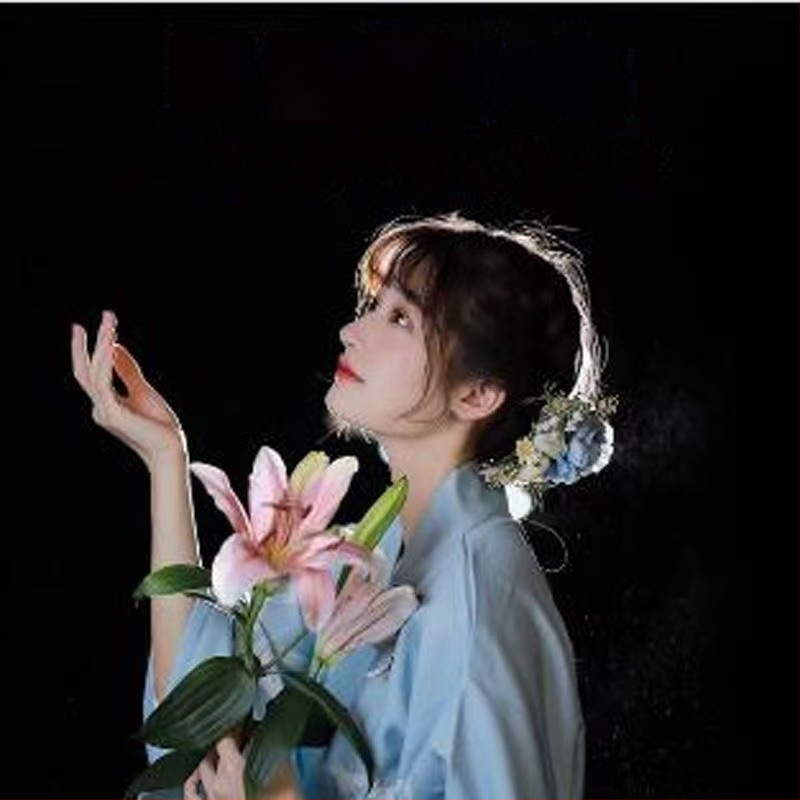 Prekės fotografijai fonas – šviesos sugeriantis audinys, flokotuotas velveto paviršius, medžiaga: audinys