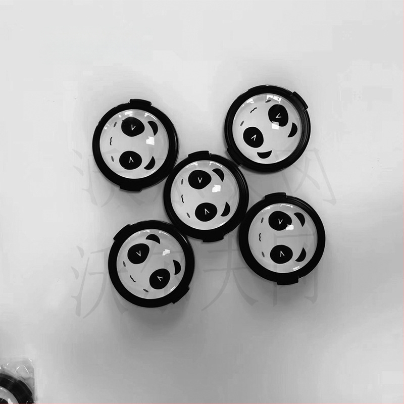 Objektyvo gaubtas su Panda dizainu – Cartoon Panda Lens Cover, suderinamas su Canon EOS R5/R6/R7/R10 ir 200D, bajoneto dydžiai 43/46/49/52/55/62/67/72/77