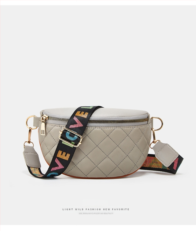 Crossbody jostas soma ar izšūtu rombu rakstu, PVC materiāls, rāvējslēdzējs, iekšējie kabatas telefona un personas identifikācijas kartei