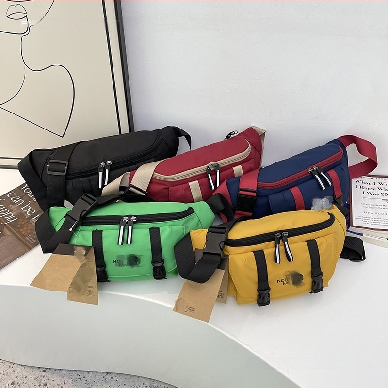 Krūšu soma ar vāku, neilons, aizslēgs, slēpta rāvējslēdzēja kabata, pilsētas vienkāršība