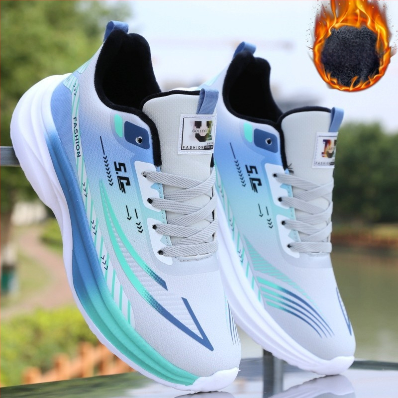 Vyriski žieminiai batai su vilnos pamušalu, viršutinė dalis iš sintetinės odos, EVA padas, storesnė konstrukcija, raišteliai, apvali nosis