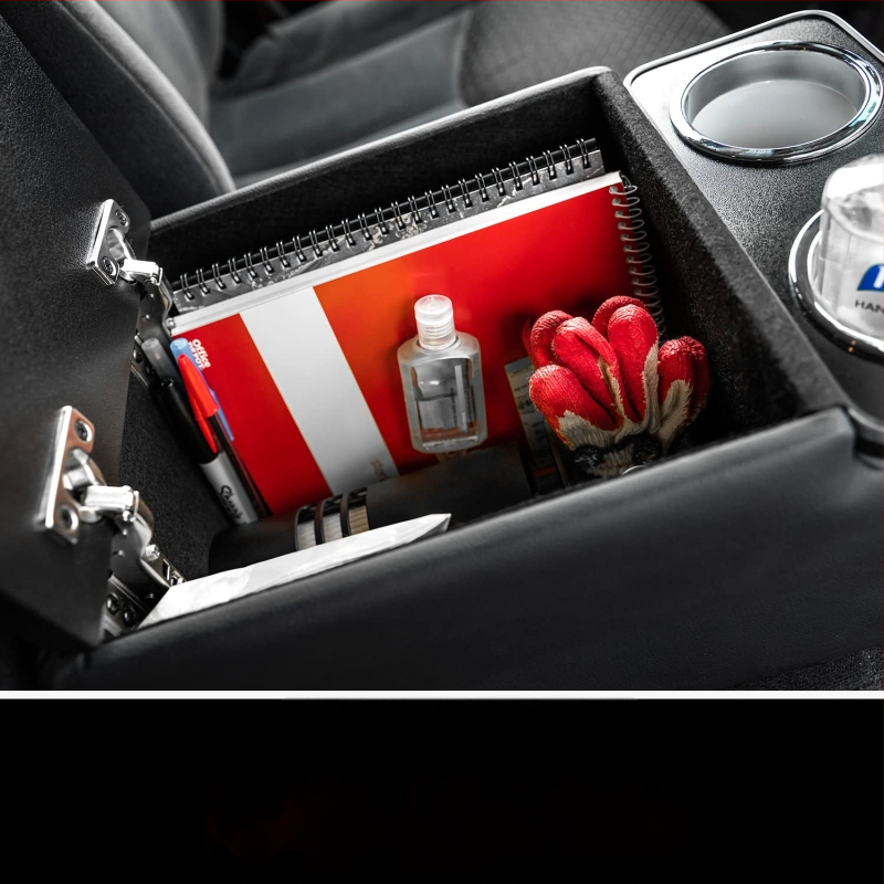 Aizmugurējā sēdekļa centrālā konsole ar krūžu turētāju un mīkstu spilvenu, koka materiāls, 4 kg, pielāgota apstrāde, universāls aizmugurējo sēdekļu modelis