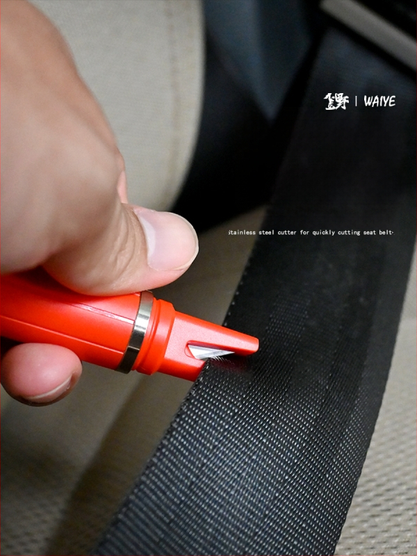 Crooked Wild 2-in-1 automobilių gelbėjimo plaktukas su stiklo laužikliu ir saugos diržo pjovikliu