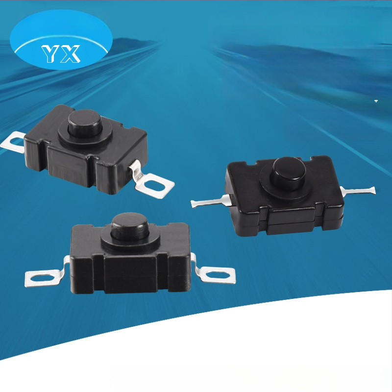 Kompakta pašslēdzams pogas slēdzis (24V, IP20, 2000 elektriskie cikli, 2000 mehāniskie cikli, lodēšanas spailes savienojums)