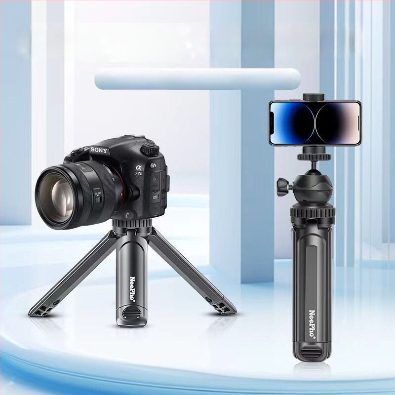 Stalo kameros stovas su 360° pasukimu