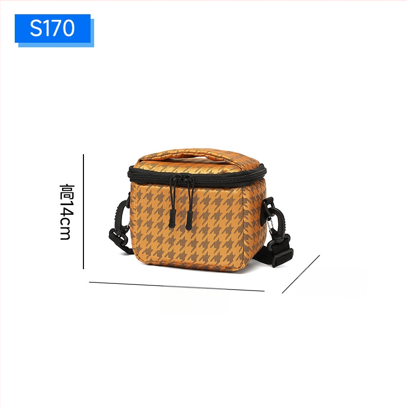 Fotoaparatų krepšys iš atsparaus vandeniui poliesterio, lengvas, smūgiams atsparus, aksominė įdėklė, peties krepšys