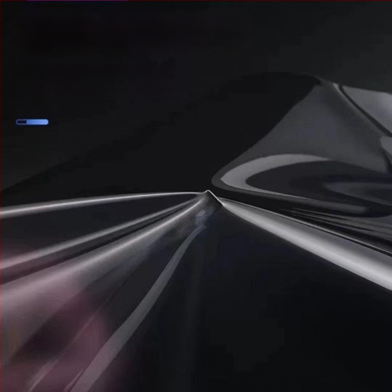 TPU filma priekš Honda Civic 11. un 10. paaudzes – caurspīdīgs gaismas kontroles plēve ar krāsu maiņu