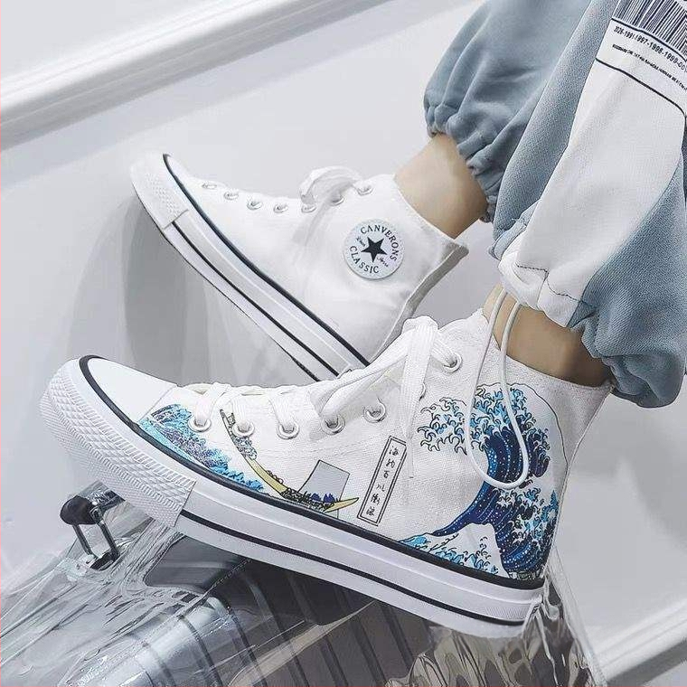 Vīriešu auduma augstās sporta kurpes — augsts purngals, šņorēšana, karikatūru raksts