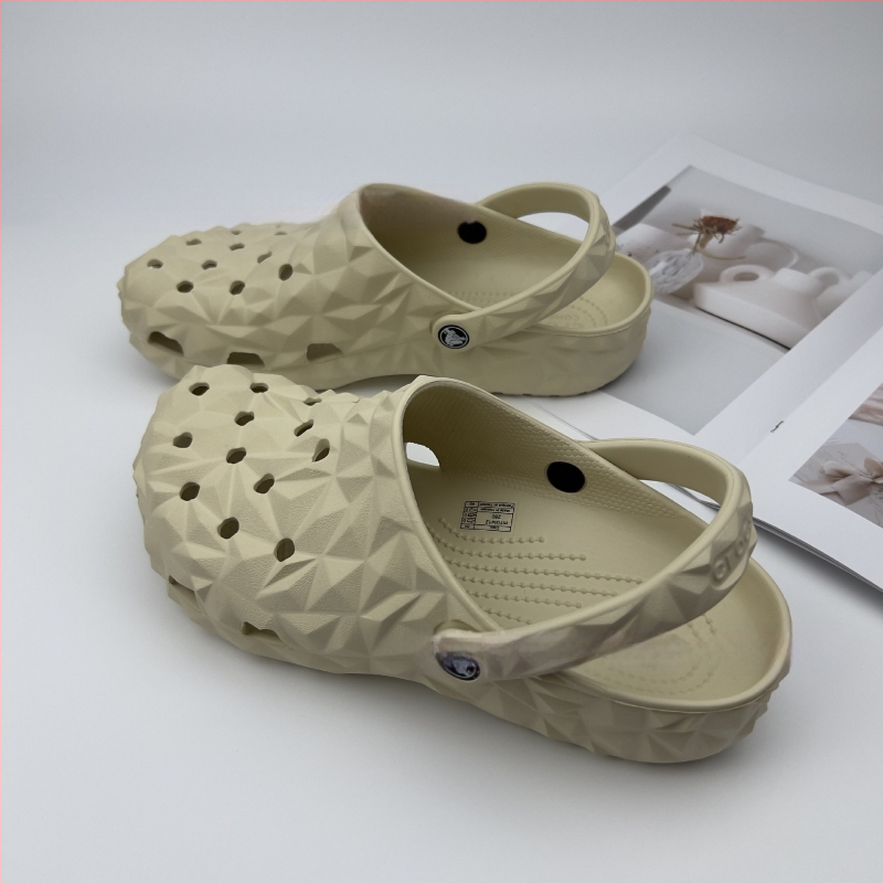 Vīriešu EVA sandales, elpojošas, ūdensizturīgas, neslīdīgas, injekcijas veidots zole, EVA augšējā daļa, 1–3 cm papēža augstums, Leisure Crocs stils