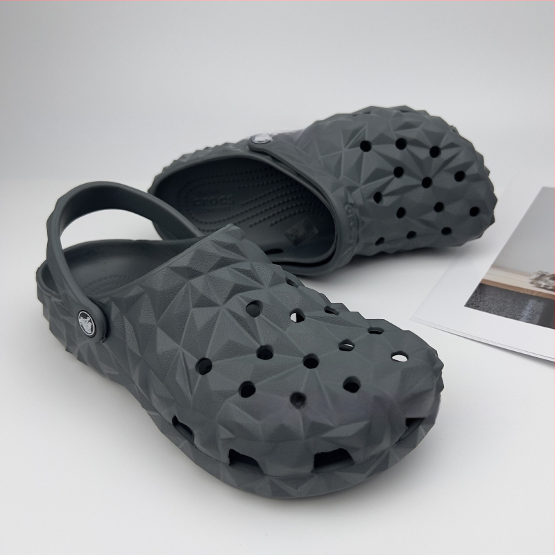 Vīriešu EVA sandales, elpojošas, ūdensizturīgas, neslīdīgas, injekcijas veidots zole, EVA augšējā daļa, 1–3 cm papēža augstums, Leisure Crocs stils