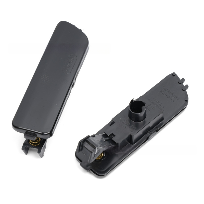 Priekinio bamperio šono žymeklio ir posūkio signalo lemputė Volkswagen Golf 4 / Bora / Jetta MK4 (Medžiaga: ABS+AS; Galia: 55W; Įtampa: 12V; Šviesos šaltinis: halogenas; Suderinami modeliai: Golf MK4, Bora, Jetta 4)