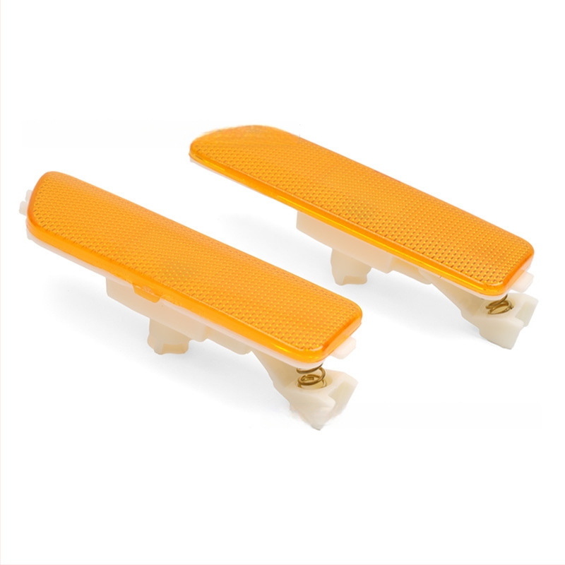 Priekinio bamperio šono žymeklio ir posūkio signalo lemputė Volkswagen Golf 4 / Bora / Jetta MK4 (Medžiaga: ABS+AS; Galia: 55W; Įtampa: 12V; Šviesos šaltinis: halogenas; Suderinami modeliai: Golf MK4, Bora, Jetta 4)