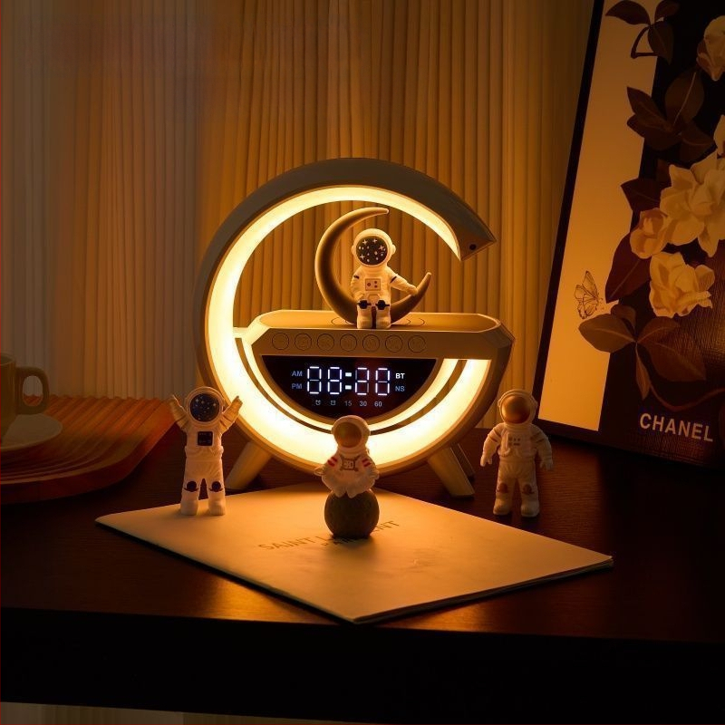 Be laidinio įkrovimo Bluetooth garsiakalbis su žadintuvu ir atmosferos stalo lempute (Belaidžio įkrovimo; Bluetooth audio; Žadintuvas; Atmosferos apšvietimas; Naktinė lemputė)