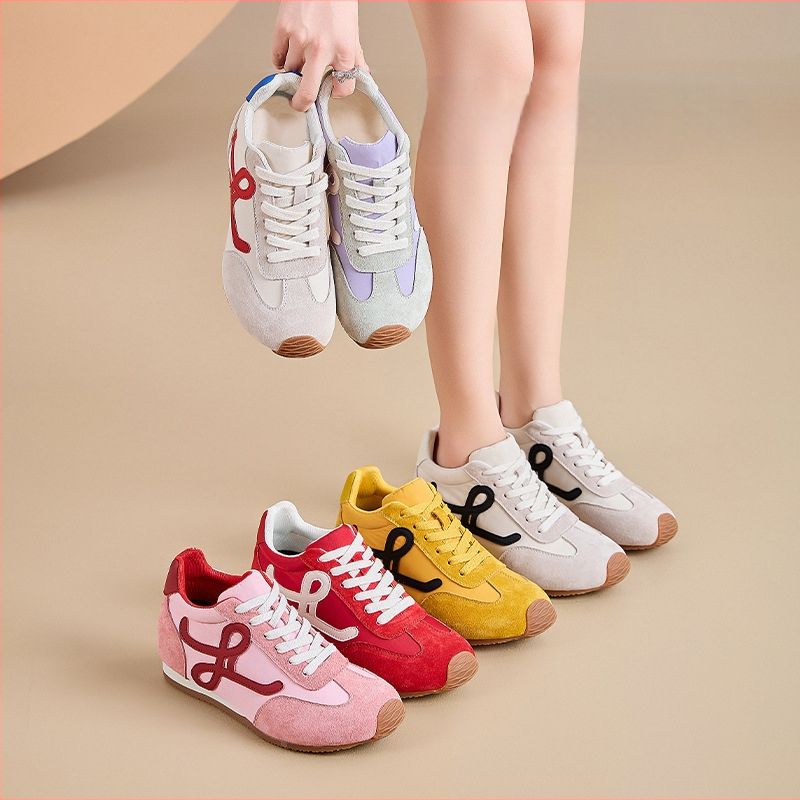 Sieviešu augstuma palielināšanas treniņzābaki ar retro dizainu, slīpa zole, fleece iekšējais oderējums, elpojoša tīkla iekšējā daļa, izturīga gumijas zole, šņorēšana