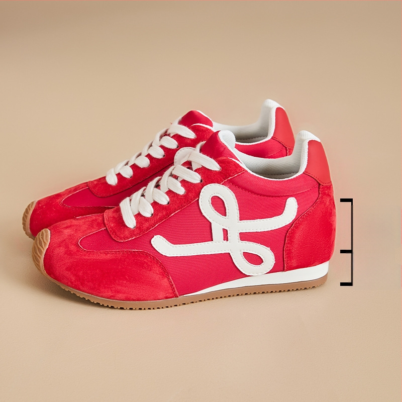 Sieviešu augstuma palielināšanas treniņzābaki ar retro dizainu, slīpa zole, fleece iekšējais oderējums, elpojoša tīkla iekšējā daļa, izturīga gumijas zole, šņorēšana