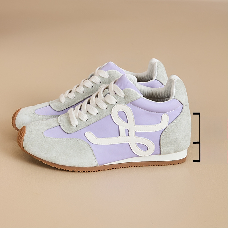 Sieviešu augstuma palielināšanas treniņzābaki ar retro dizainu, slīpa zole, fleece iekšējais oderējums, elpojoša tīkla iekšējā daļa, izturīga gumijas zole, šņorēšana