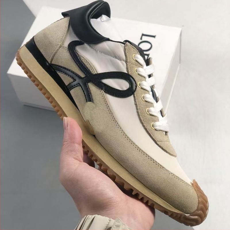 Moteriški odiniai kasdieniai sportbačiai su raišteliais, apvaliu pirštu, lengvi, natūralios gumos padas