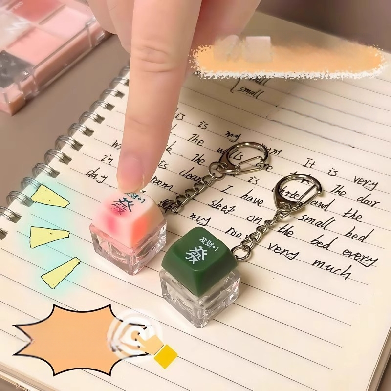 Valgustatud klaviatuuri võtmehoidja, plastikust materjal, moods minimalistlik stiil, aksessuaarid ja ripatsid