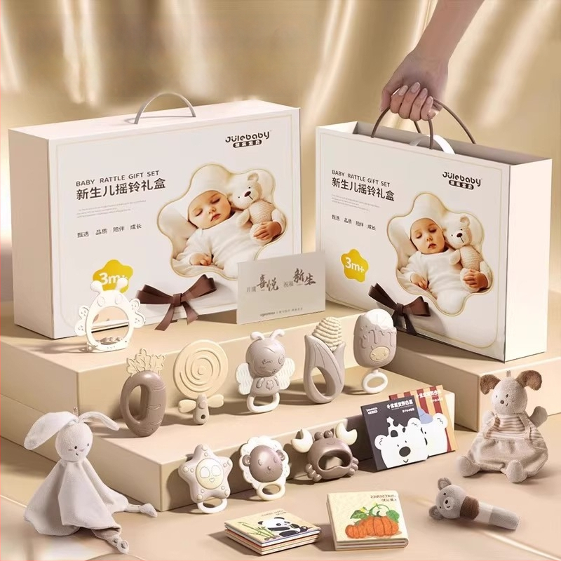 Kūdikių kramtukas ir barškutis – 0–3 metų amžius, silikonas + ABS, interaktyvi žaislas dovanų dėžutėje sensoriniam ir rankos-akies koordinacijos vystymui