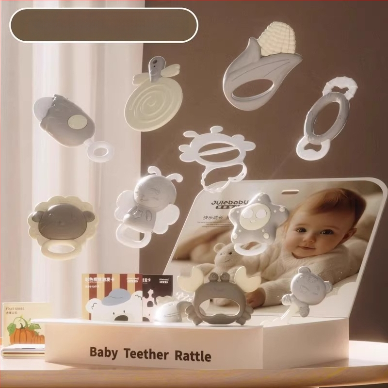 Kūdikių kramtukas ir barškutis – 0–3 metų amžius, silikonas + ABS, interaktyvi žaislas dovanų dėžutėje sensoriniam ir rankos-akies koordinacijos vystymui