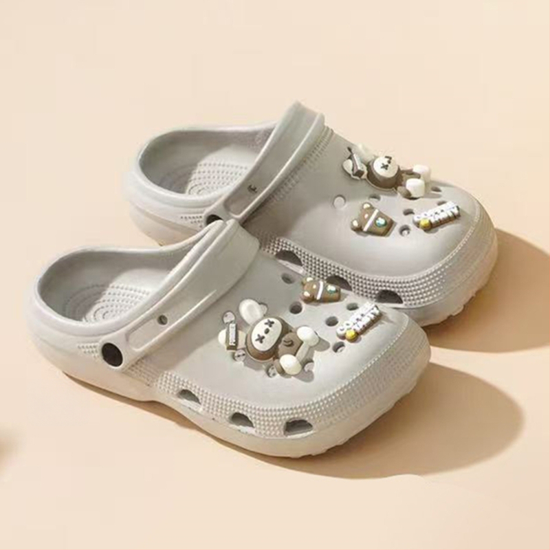 Unisex EVA klogai su reguliuojamu dirželiu, 2–3 cm storas padas, greitas džiūvimo, neslidūs, lengvi paplūdimiui ir sode