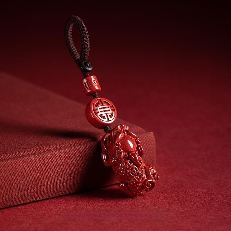 Cinabaro vėrinys su Pixiu, viduramžių stilius, literatūrinis retro